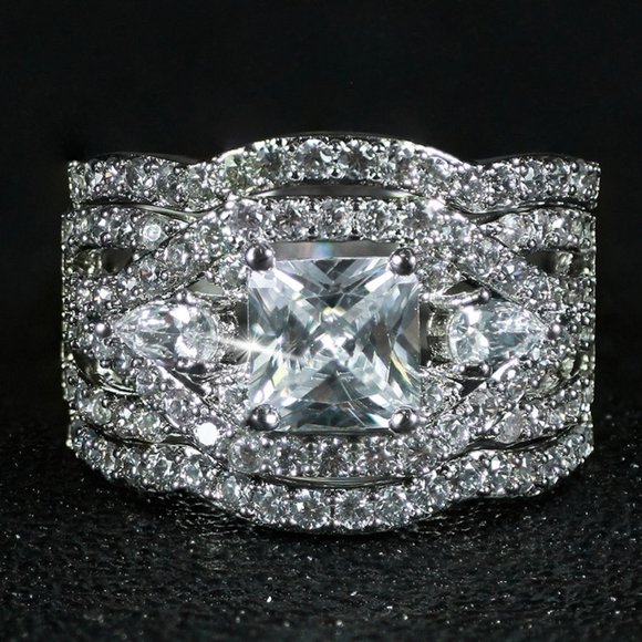 *NEW 18K White Gold Princess Cut Diamond 3PC Ring - Picture 3 of 15